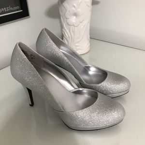 Fioni Night Silver glitter platform heels